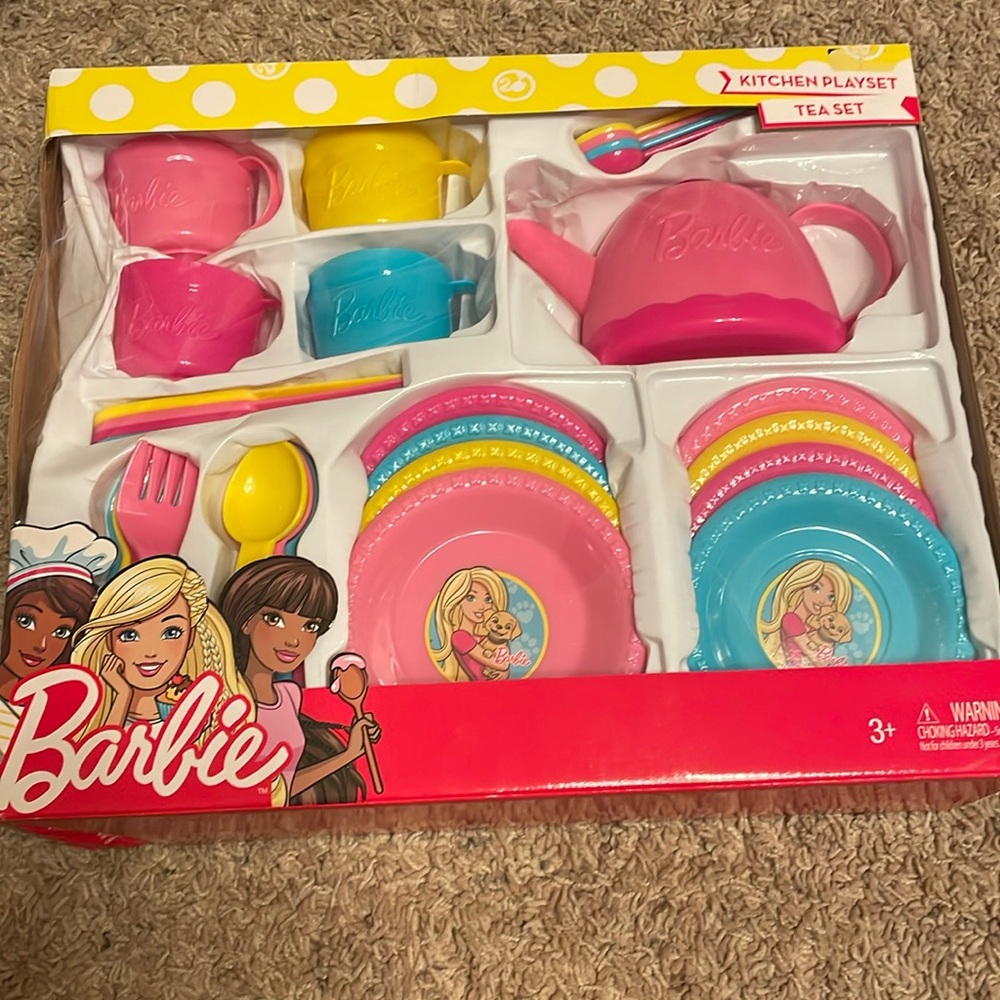 Barbie kitchen Playset (tea set).